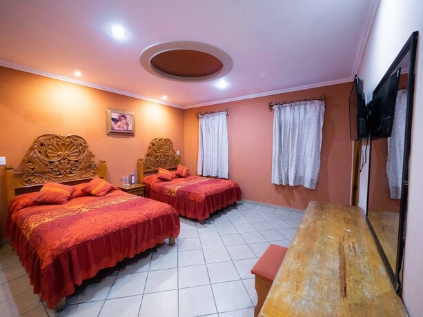 Imagen de la habitación del Hotel hotel el angel taxco. Foto 13