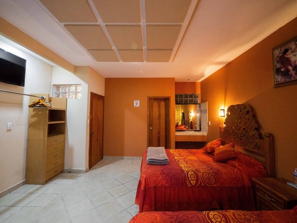 Imagen de la habitación del Hotel hotel el angel taxco. Foto 15