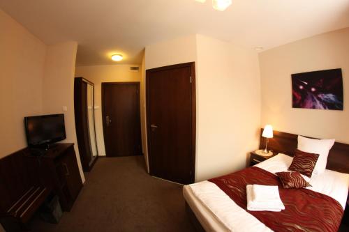 Imagen de la habitación del Hotel hotel kosmonauty wrocław-airport. Foto 9
