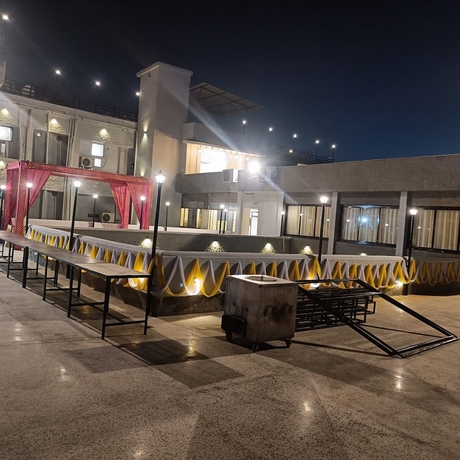 Imagen de la habitación del Hotel hotel mahamaya. Foto 11