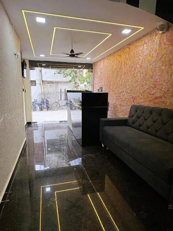 Imagen de los interiores del Hotel hotel pearl nest palace. Foto 14
