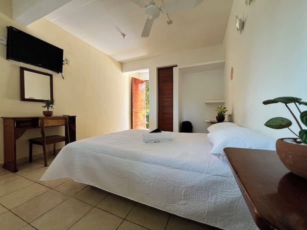 Imagen de la habitación del Hotel hotel real juquilita. Foto 14