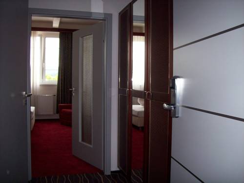 Imagen de la habitación del Hotel hotel s-centrum děč&iacute;n. Foto 3