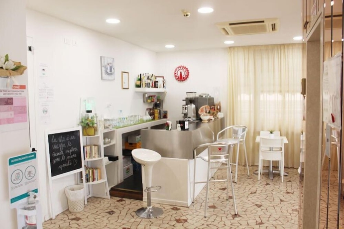 Imagen de los interiores del Hotel hotel villa franco. Foto 18