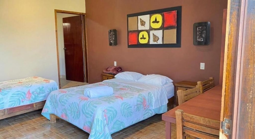 Imagen de la habitación del Hotel hotel y caba&ntilde;as quinta los cipreses. Foto 12