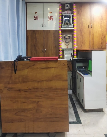 Imagen de los interiores del Hotel hotel yogeshwar. Foto 16