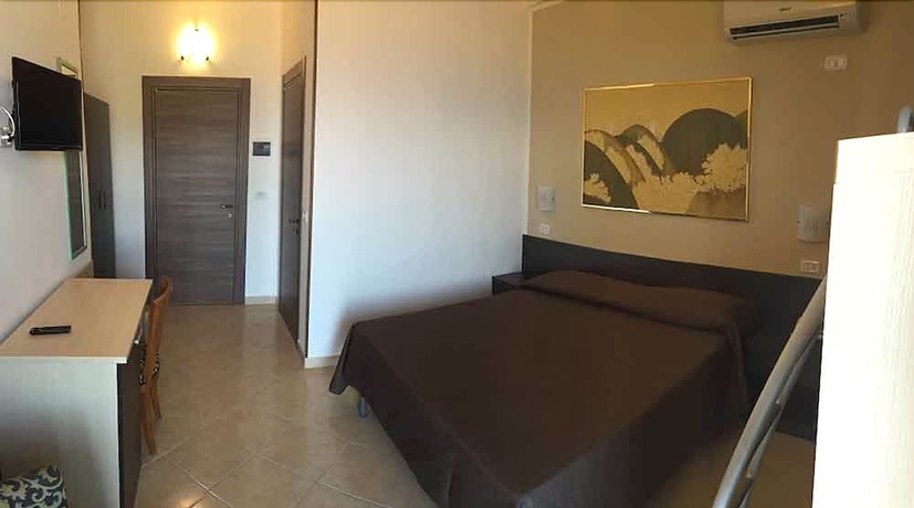 Imagen de la habitación del Hotel i Normanni. Foto 11