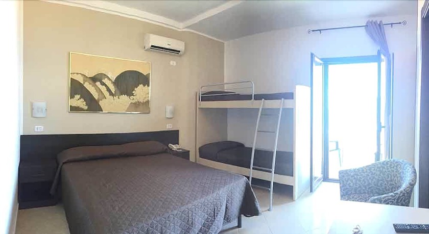 Imagen de la habitación del Hotel i Normanni. Foto 16
