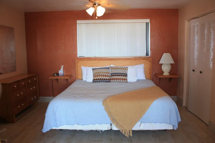 Imagen de la habitación del Hotel iBeach Resort. Foto 15