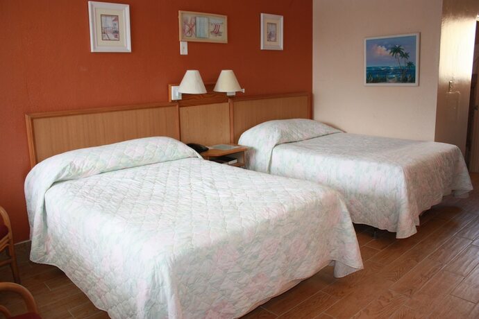 Imagen de la habitación del Hotel iBeach Resort. Foto 20