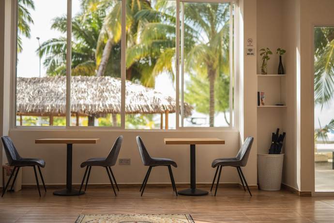 Imagen de los interiores del Hotel iCom Marina Sea View. Foto 19