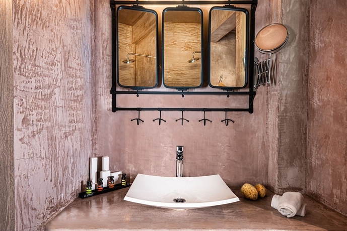 Imagen de la habitación del Hotel iFeel Athens. Foto 19