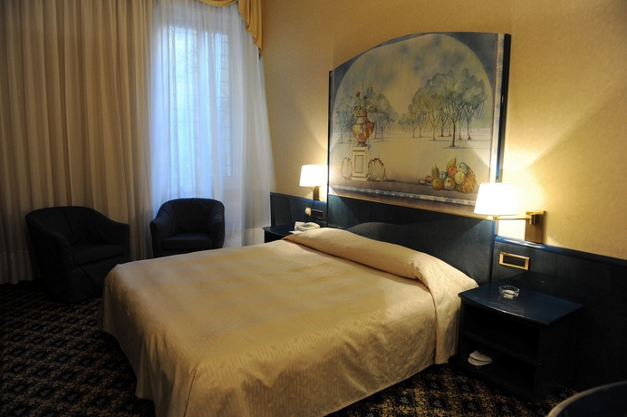 Imagen de la habitación del Hotel iH Hotels Milano Ambasciatori. Foto 14