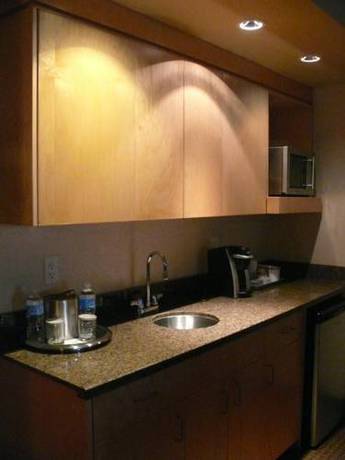 Imagen de la habitación del Hotel iHOTEL & Conference Centre Red Deer. Foto 3