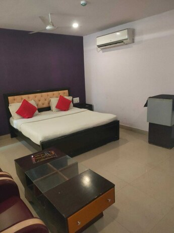 Imagen general del Hotel iROOMZ Diamond Park. Foto 12