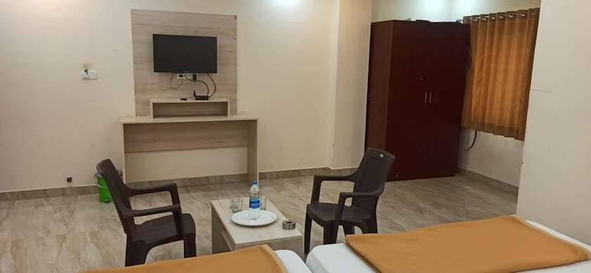 Imagen general del Hotel iROOMZ Suchira Lodge. Foto 9