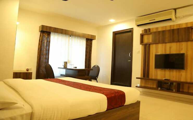 Imagen de la habitación del Hotel i-Roomz Shivananda. Foto 19