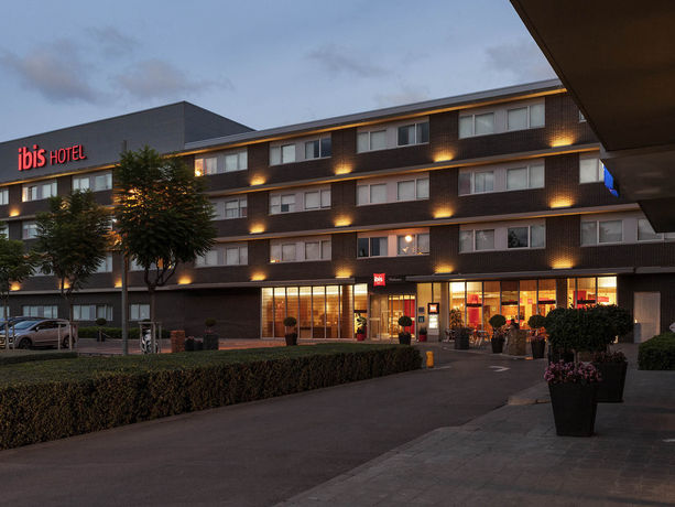 Imagen general del Hotel ibis Barcelona Aeropuerto Viladecans. Foto 9