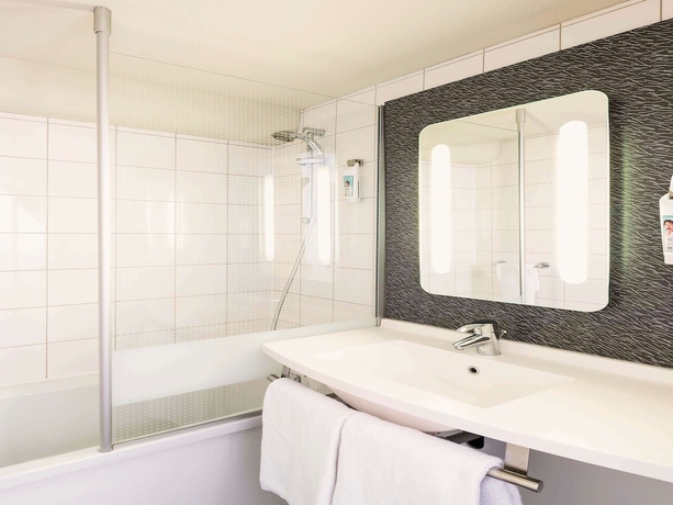 Imagen de la habitación del Hotel ibis Bordeaux Centre Meriadeck. Foto 6