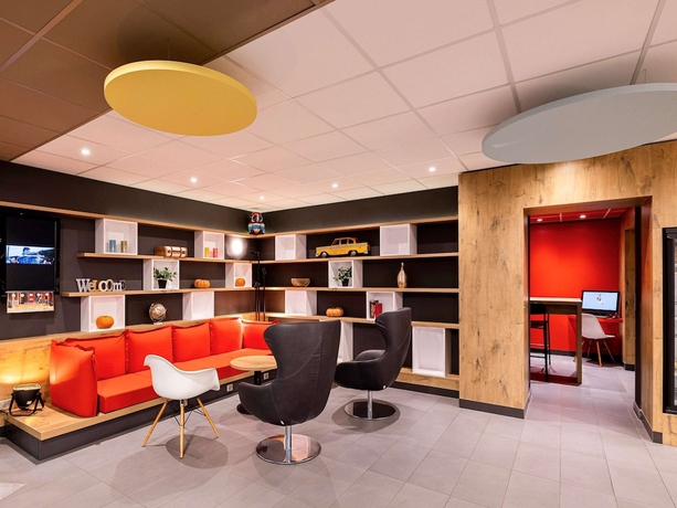 Imagen del bar/restaurante del Hotel ibis Bordeaux Centre Meriadeck. Foto 2