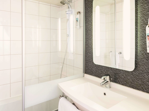 Imagen de la habitación del Hotel ibis Bordeaux Centre Meriadeck. Foto 12