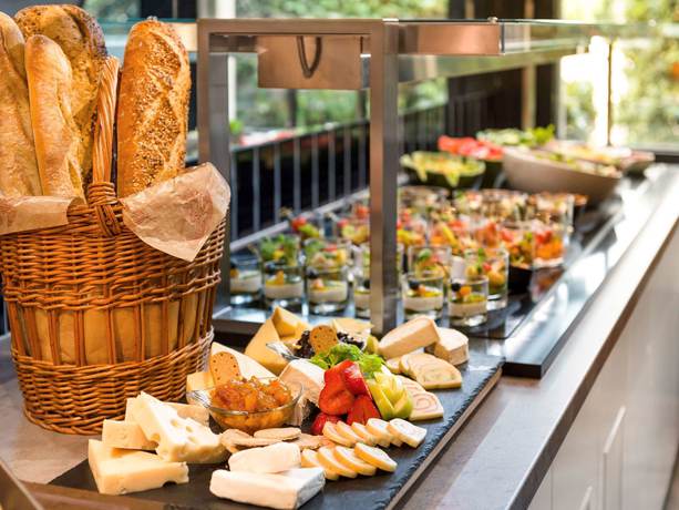 Imagen del bar/restaurante del Hotel ibis Budapest Castle Hill. Foto 10