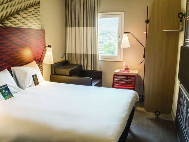 Imagen de la habitación del Hotel ibis Calama. Foto 10