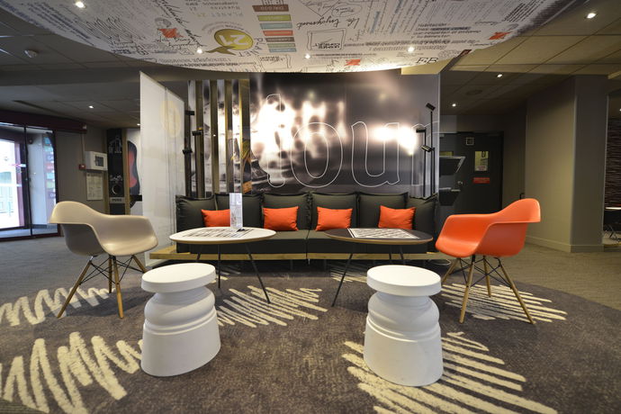 Imagen de los interiores del Hotel ibis Ch&acirc;teau de Fontainebleau. Foto 8