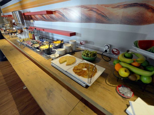 Imagen del bar/restaurante del Hotel ibis Ch&acirc;teau de Fontainebleau. Foto 5