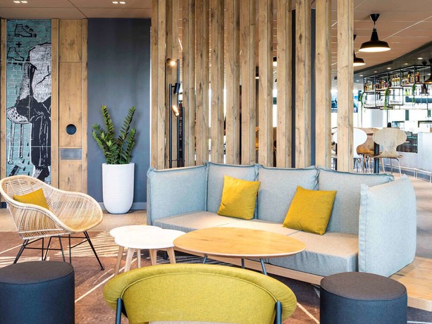 Imagen de los interiores del Hotel ibis Gonesse. Foto 16