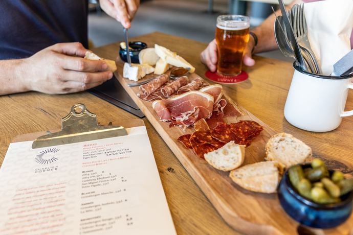 Imagen del bar/restaurante del Hotel ibis Gonesse Le Bourget. Foto 6