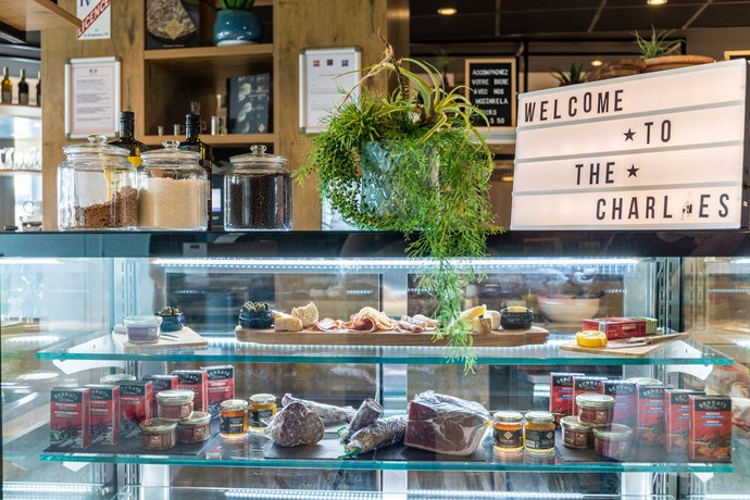 Imagen del bar/restaurante del Hotel ibis Gonesse Le Bourget. Foto 7