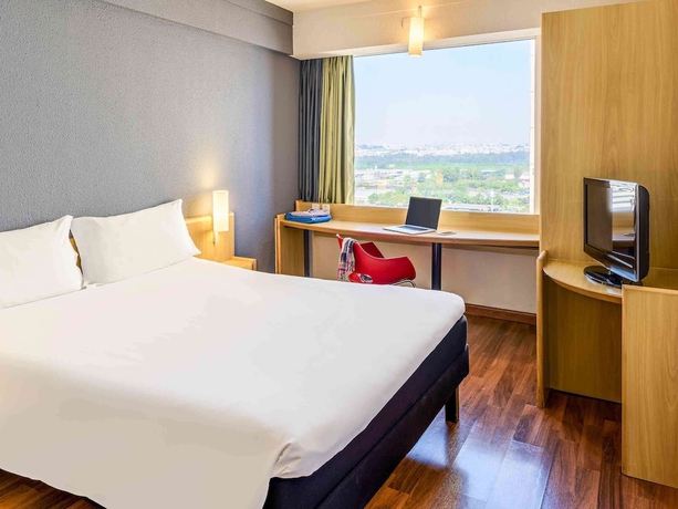 Imagen de la habitación del Hotel ibis Guarulhos Aeroporto. Foto 4
