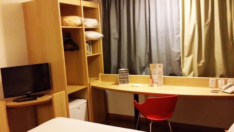 Imagen de la habitación del Hotel ibis Guarulhos Aeroporto. Foto 7