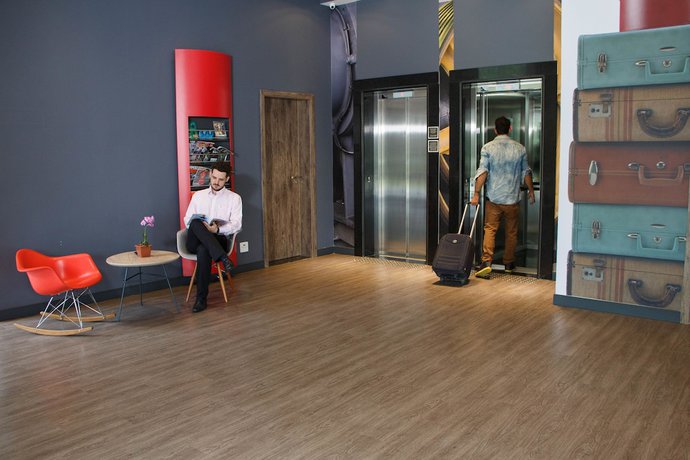 Imagen de los interiores del Hotel ibis Itatiba. Foto 20