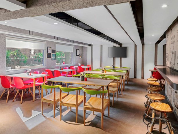 Imagen del bar/restaurante del Hotel ibis Kolkata Rajarhat. Foto 9