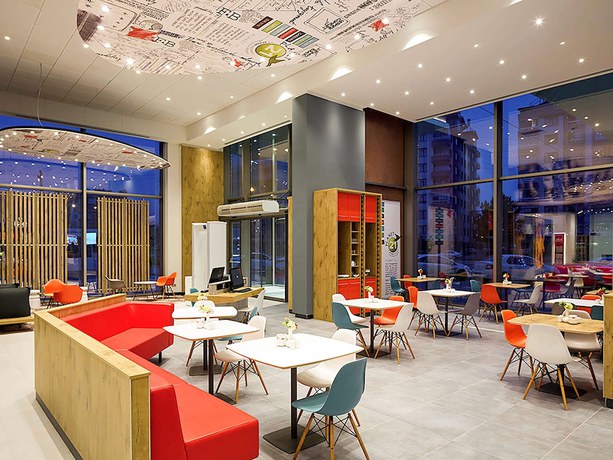 Imagen del bar/restaurante del Hotel ibis Konya. Foto 6