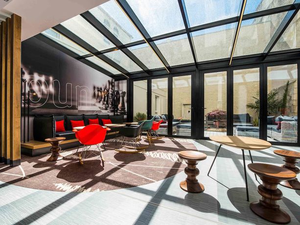 Imagen del bar/restaurante del Hotel ibis La Rochelle Vieux-Port. Foto 9