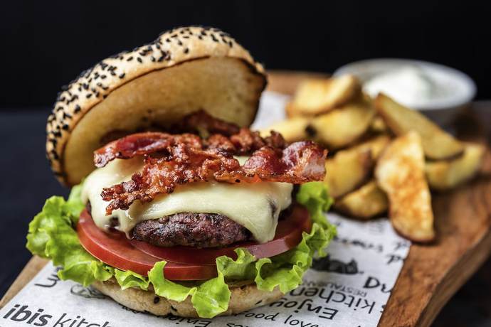 Imagen del bar/restaurante del Hotel ibis London Sutton Point. Foto 5