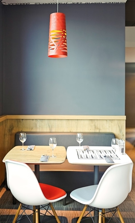 Imagen del bar/restaurante del Hotel ibis Londres Elstre Borehamwood. Foto 6