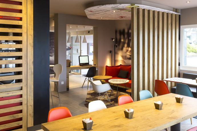 Imagen del bar/restaurante del Hotel ibis Lorient. Foto 2
