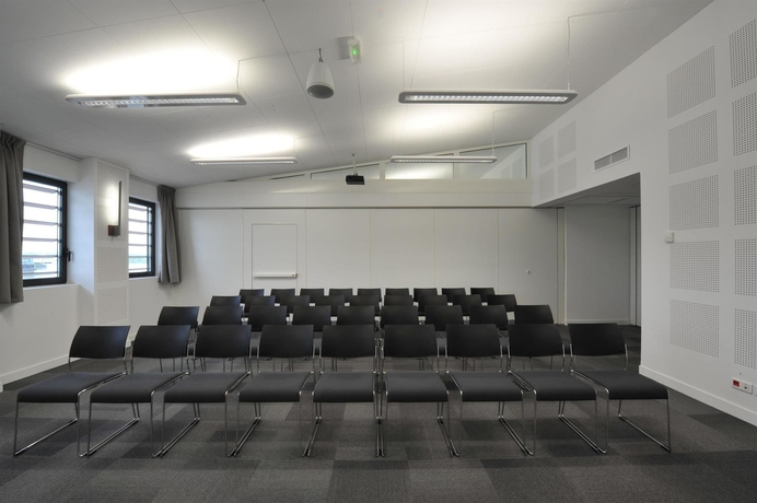 Imagen de los interiores del Hotel ibis Lyon Sud Oullins. Foto 10