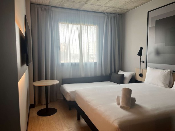 Imagen de la habitación del Hotel ibis Madrid Norte Las Tablas. Foto 6