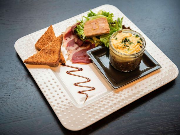 Imagen del bar/restaurante del Hotel ibis Metz Woippy. Foto 7