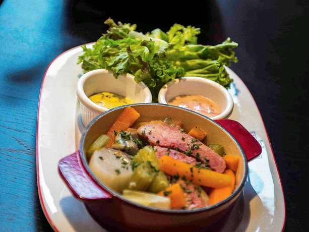 Imagen del bar/restaurante del Hotel ibis Metz Woippy. Foto 8