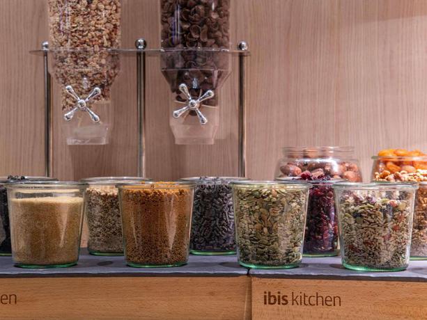 Imagen del bar/restaurante del Hotel ibis Paris Avenue d'Italie 13&egrave;me. Foto 4
