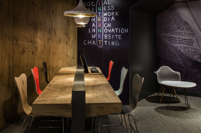 Imagen de los interiores del Hotel ibis Paris la Defense Courbevoie. Foto 14