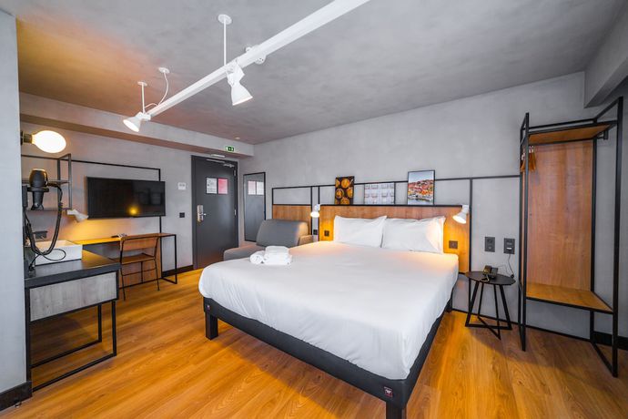 Imagen de la habitación del Hotel ibis Porto Centro Mercado Bolhao. Foto 7