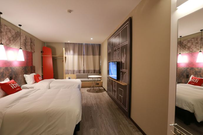 Imagen de la habitación del Hotel ibis Qingdao Hi-Tech Zone Hotel. Foto 13