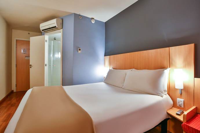 Imagen de la habitación del Hotel ibis Rio de Janeiro Botafogo. Foto 8